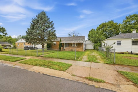 Photo of 733 Mavor Street, Springfield, OH 45505 (MLS # 226030486)