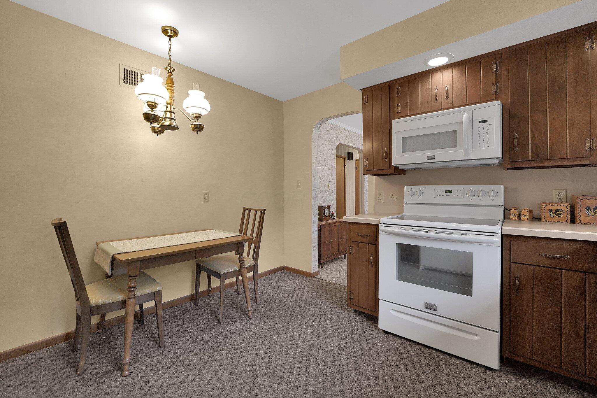 626 Rainbow Drive, Lancaster, Ohio image 14