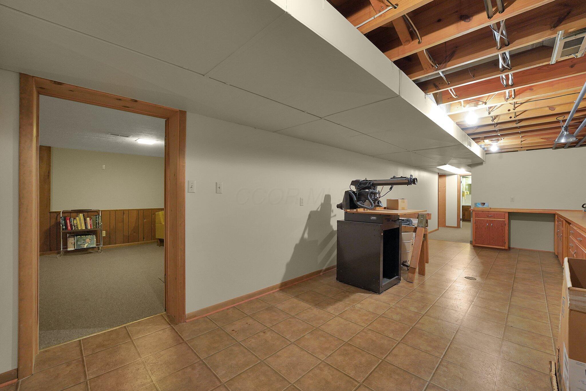 626 Rainbow Drive, Lancaster, Ohio image 35
