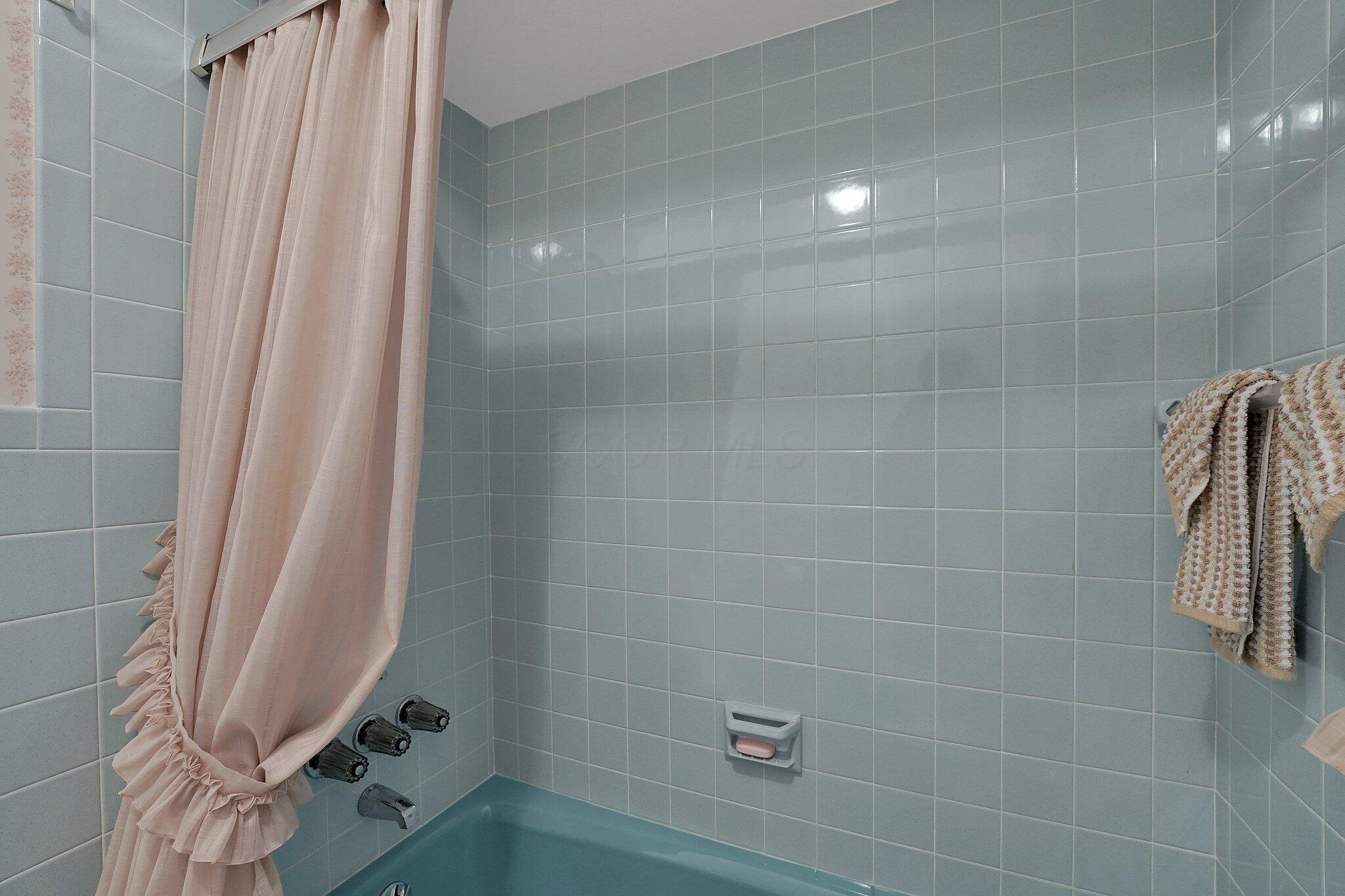626 Rainbow Drive, Lancaster, Ohio image 27