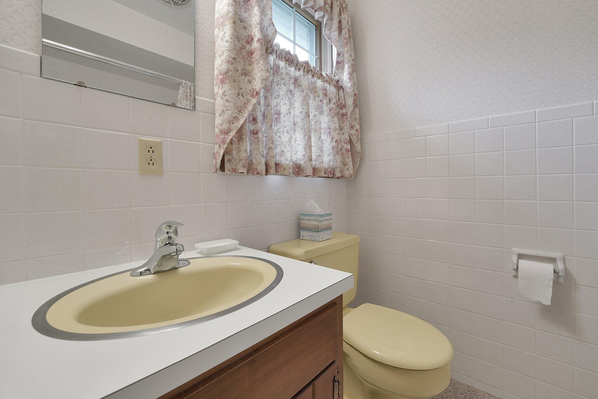 626 Rainbow Drive, Lancaster, Ohio image 24