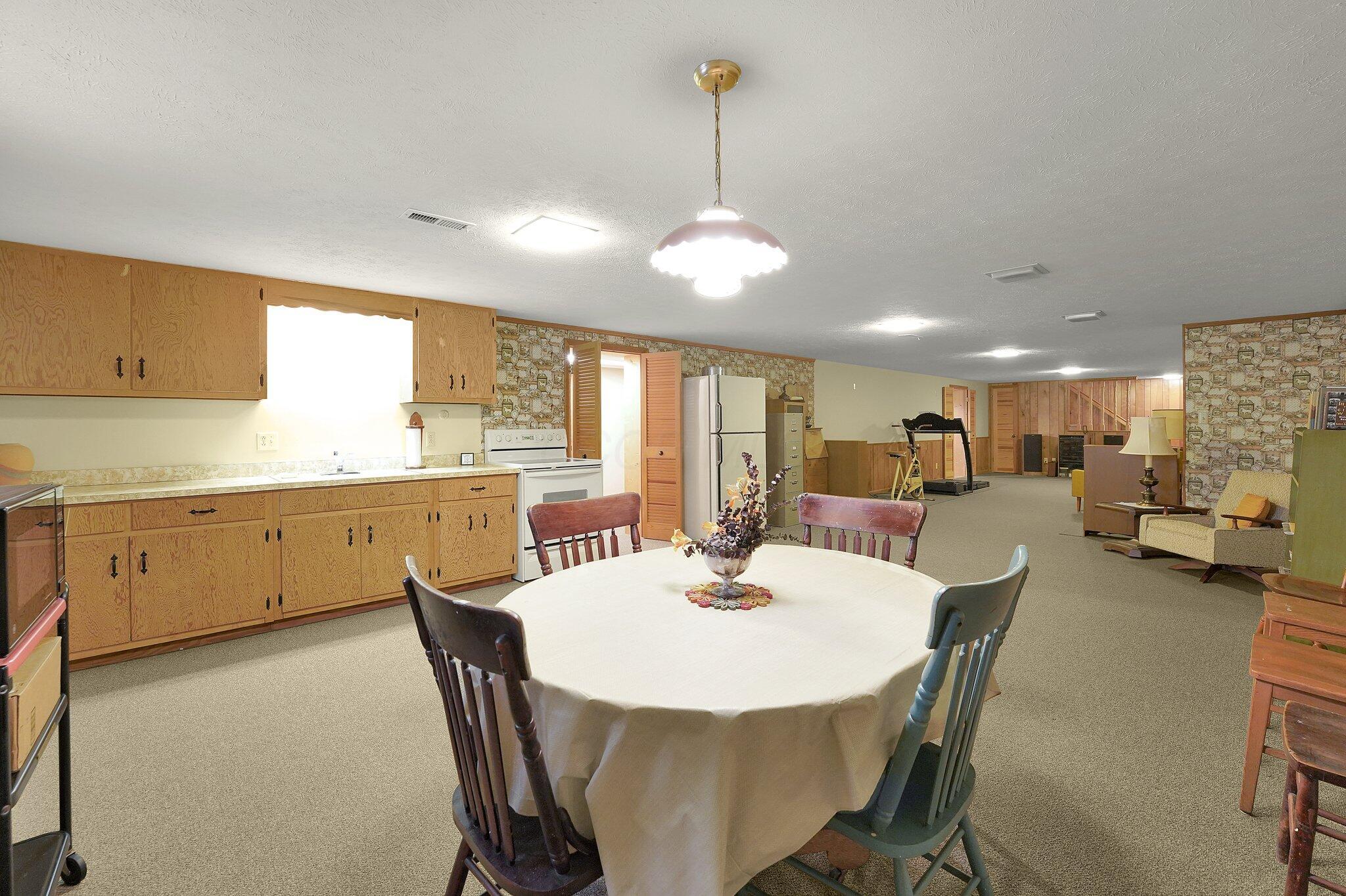 626 Rainbow Drive, Lancaster, Ohio image 32