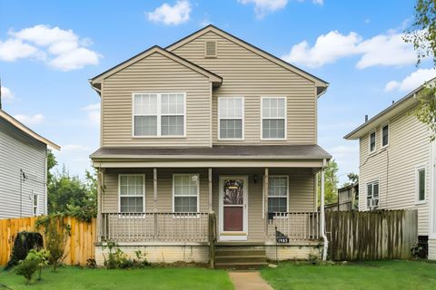 Photo of 1985 Aberdeen Avenue, Columbus, OH 43211 (MLS # 225038369)