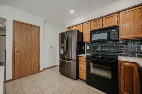 Tiny photo for 4489 Woodstream Drive, Columbus, OH 43230 (MLS # 226035994)