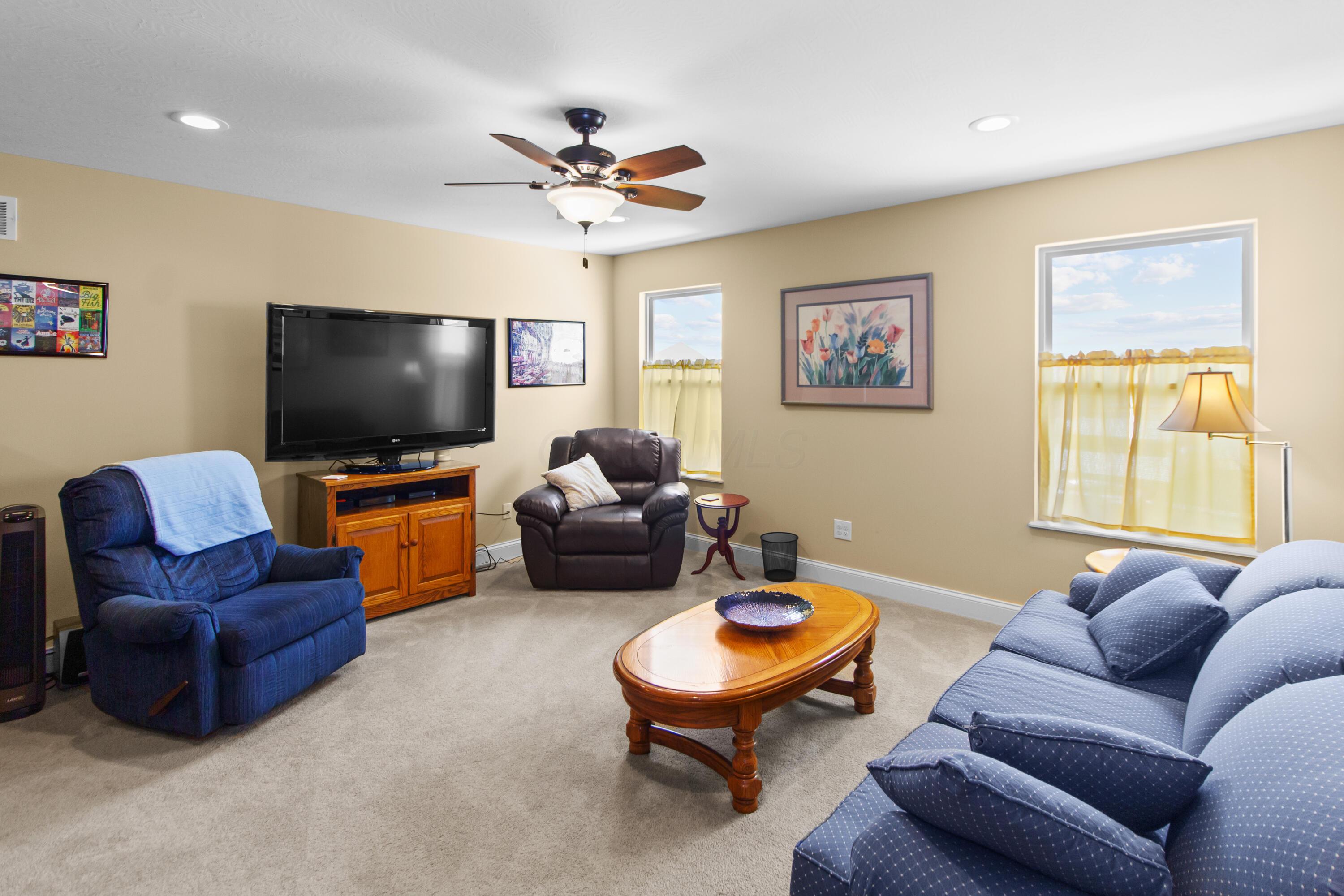 580 Weaver Ridge Drive, Marysville, Ohio image 37