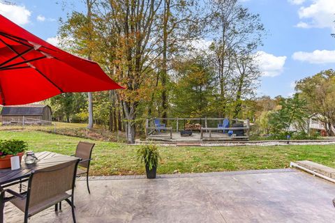 Tiny photo for 733 Walnut Drive, Logan, OH 43138 (MLS # 225040568)