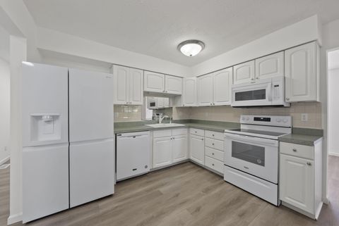 Tiny photo for 3493 En Joie Drive, Columbus, OH 43228 (MLS # 225037595)