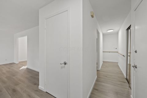 Tiny photo for 3493 En Joie Drive, Columbus, OH 43228 (MLS # 225037595)