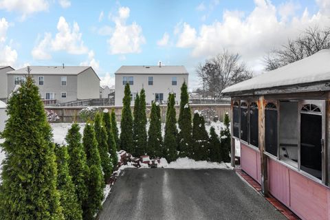 Tiny photo for 2901 Footloose Drive, Columbus, OH 43231 (MLS # 225045439)