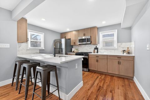 Tiny photo for 612 E Como Avenue, Columbus, OH 43202 (MLS # 226000635)