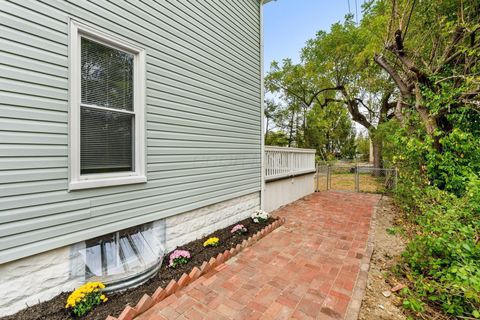 Tiny photo for 612 E Como Avenue, Columbus, OH 43202 (MLS # 226000635)