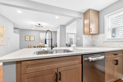 Tiny photo for 612 E Como Avenue, Columbus, OH 43202 (MLS # 226000635)