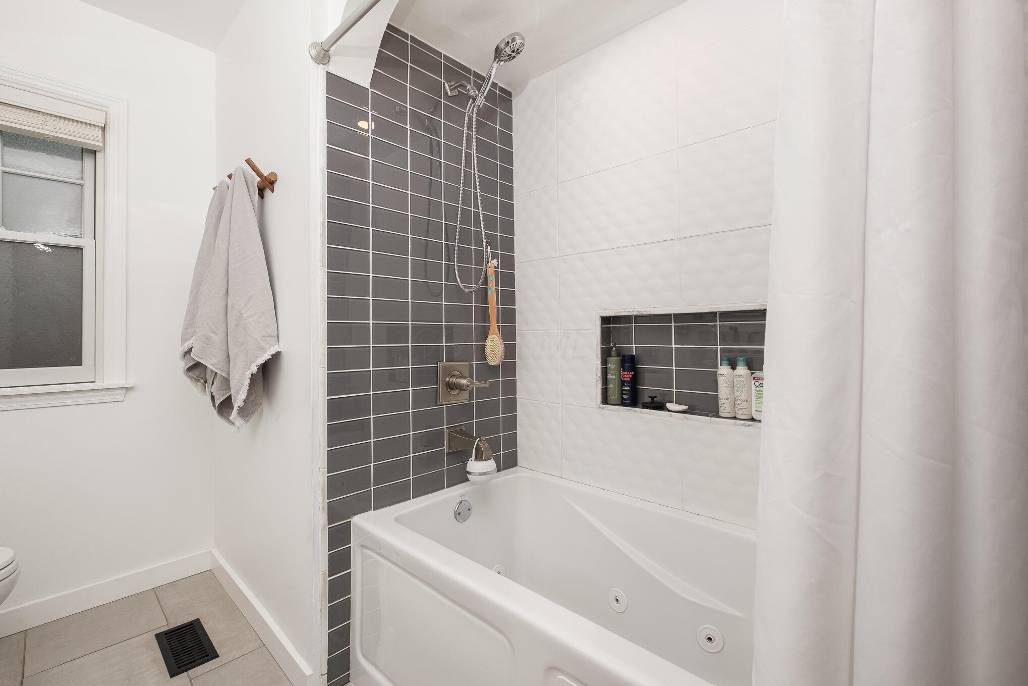 352 Northridge Road, Columbus, Ohio image 24