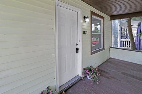 Photo of 1131 E 16th Avenue, Columbus, OH 43211 (MLS # 225039801)