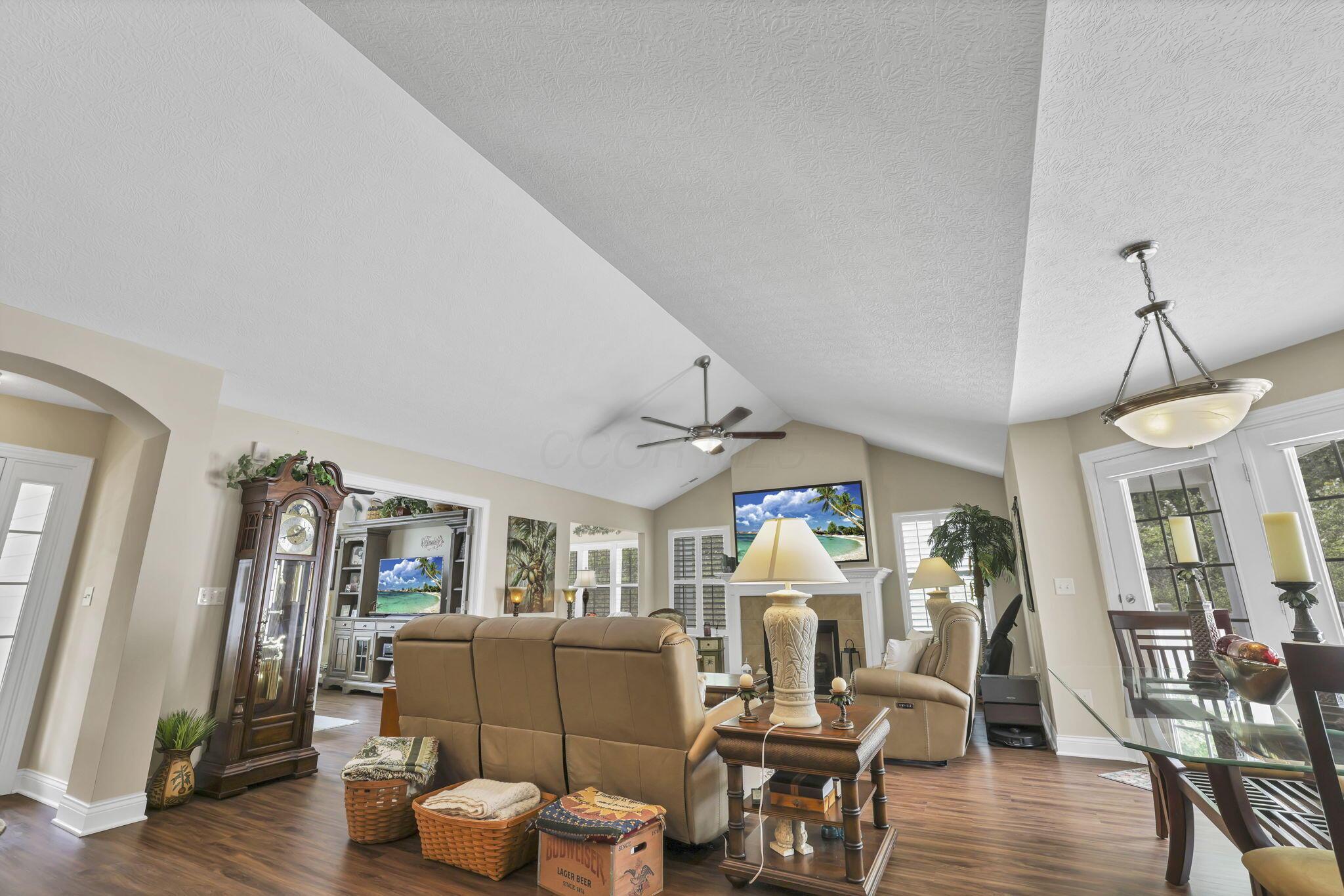 132 Narragansett Drive, Hebron, Ohio image 14