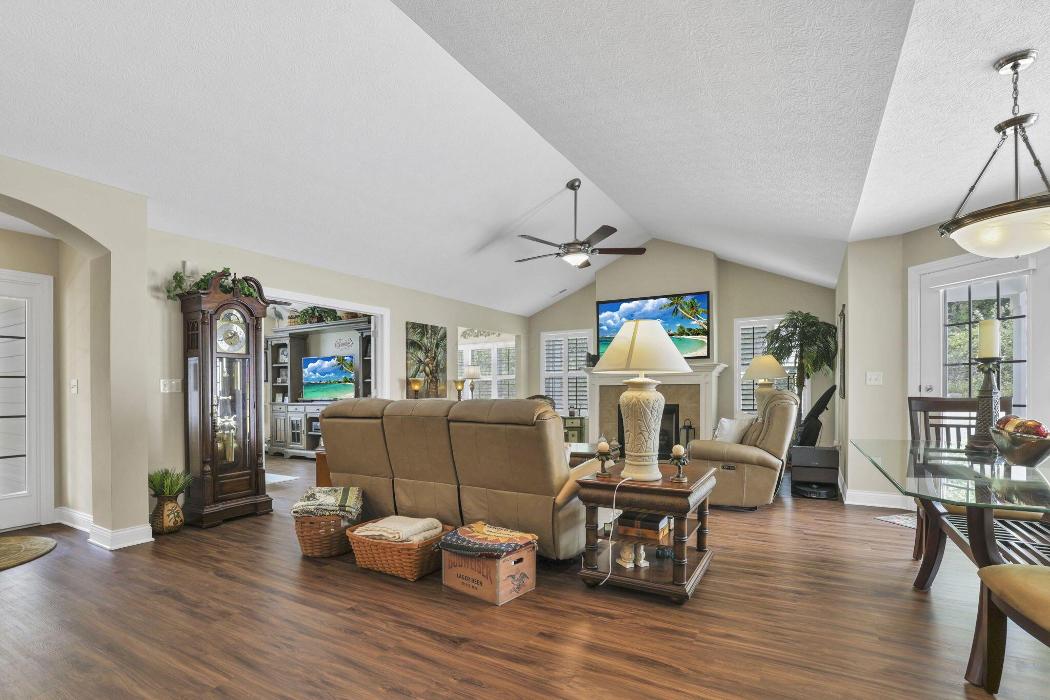132 Narragansett Drive, Hebron, Ohio image 13