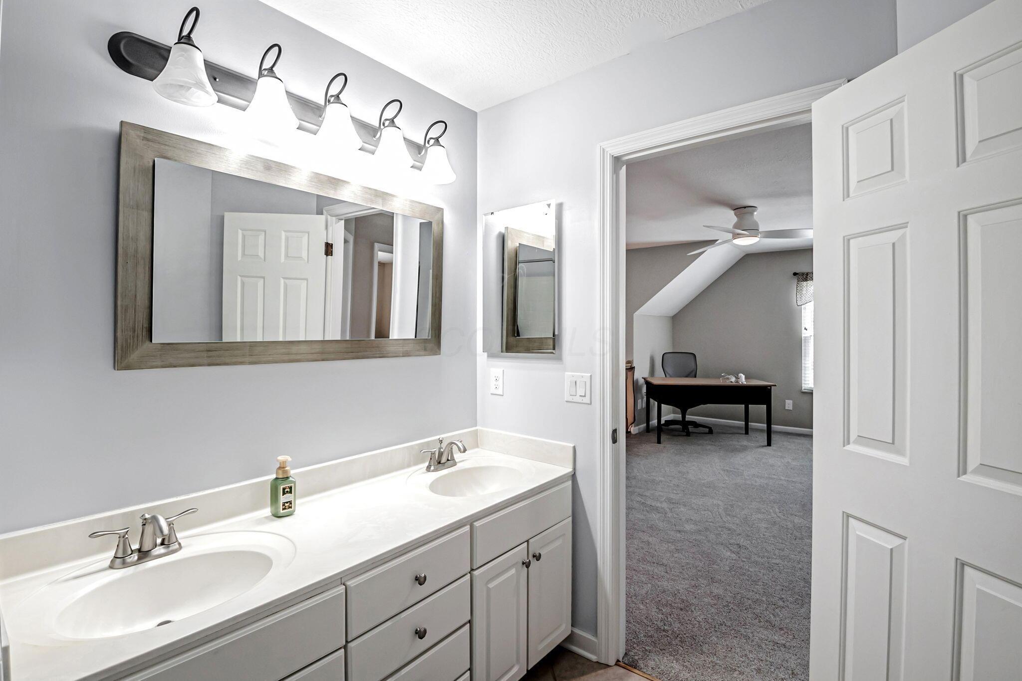 3622 Boathouse Drive, Hilliard, Ohio image 37