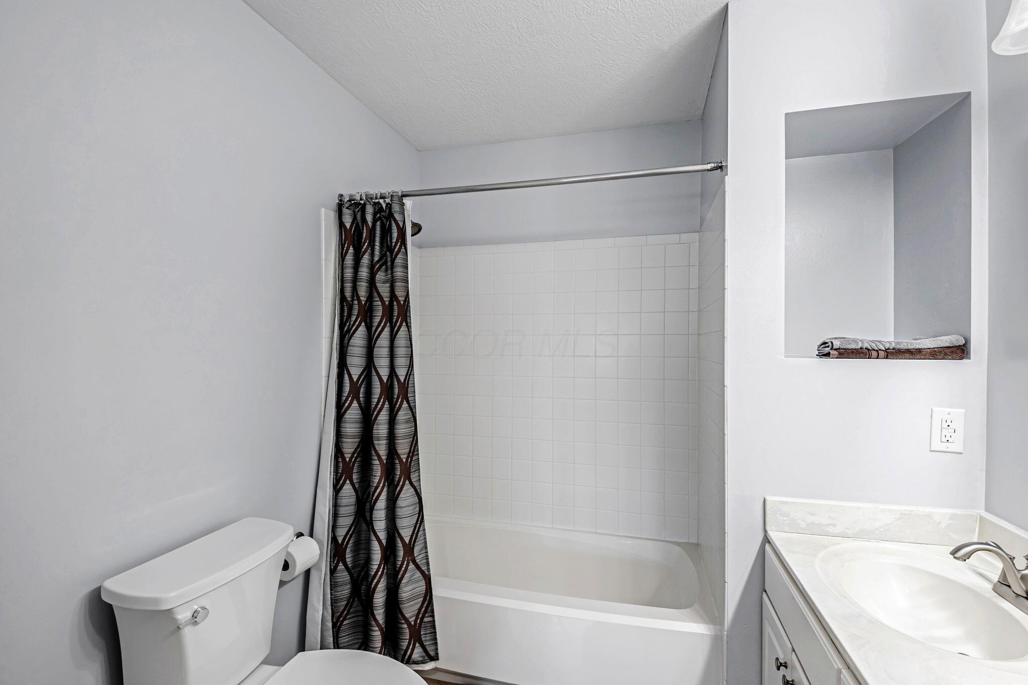 3622 Boathouse Drive, Hilliard, Ohio image 38