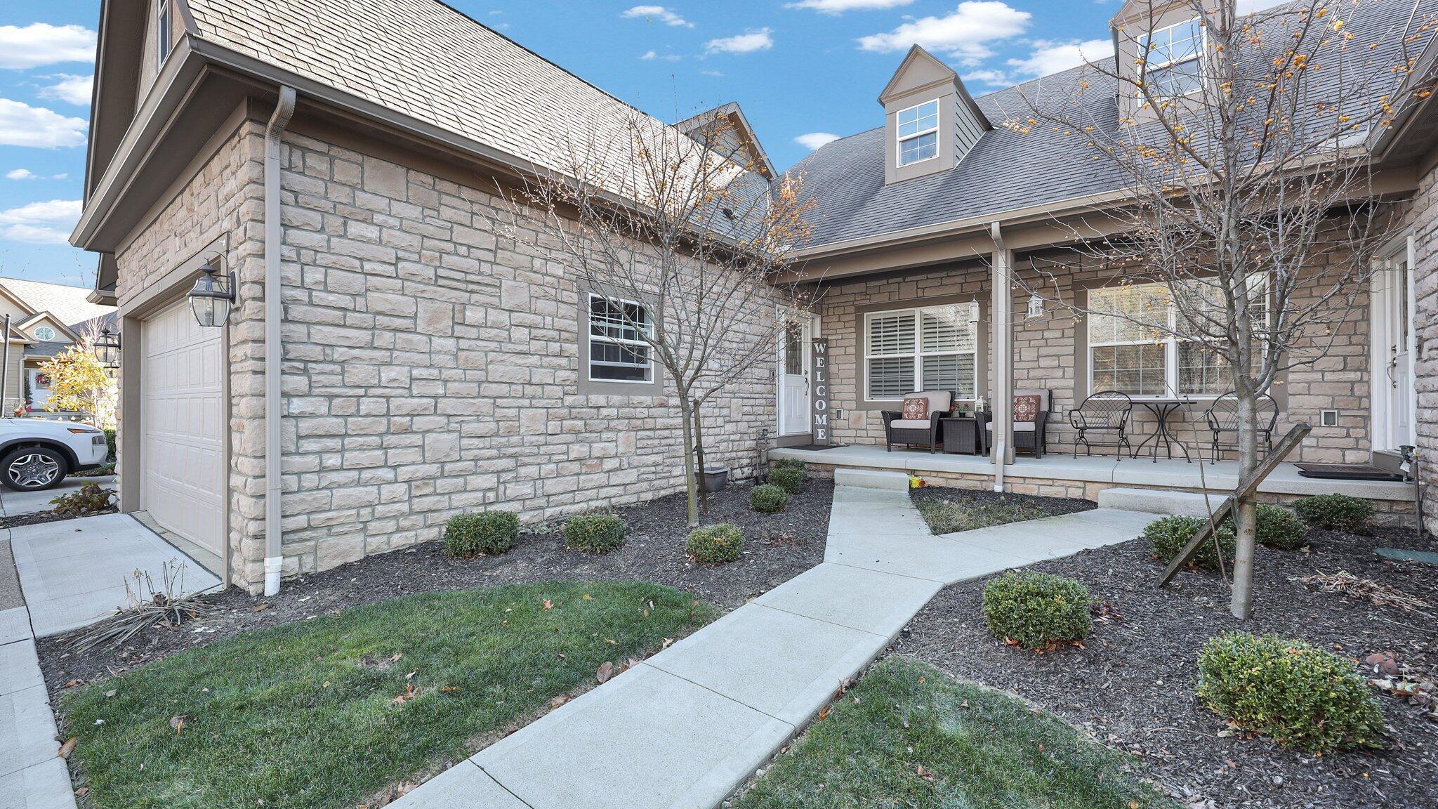 103 Brookehill Drive, Powell, Ohio image 1