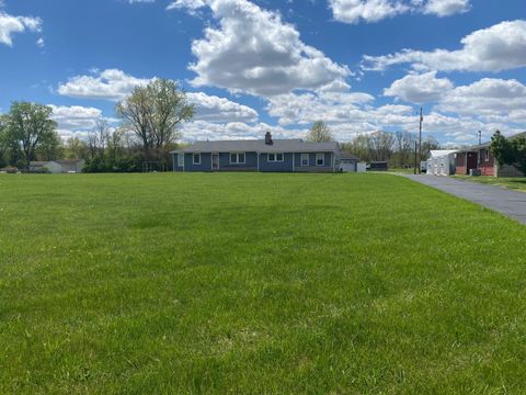 Photo of 8339 Alkire Road, Grove City, OH 43123 (MLS # 226013182)