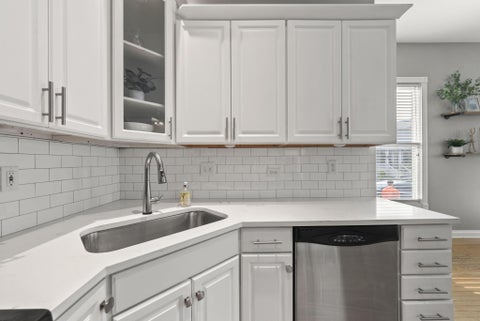 Tiny photo for 950 N 6th Street, Columbus, OH 43201 (MLS # 226027350)