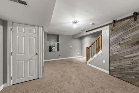 Tiny photo for 950 N 6th Street, Columbus, OH 43201 (MLS # 226027350)