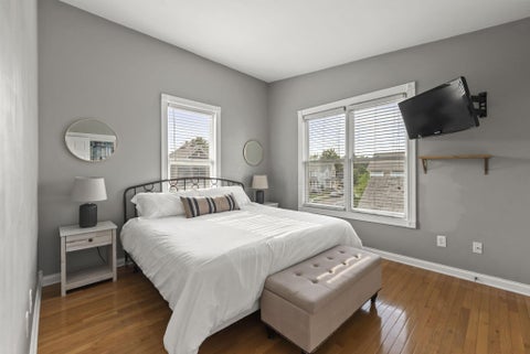 Tiny photo for 950 N 6th Street, Columbus, OH 43201 (MLS # 226027350)