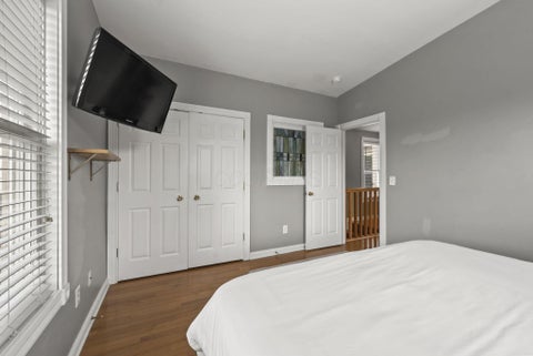 Tiny photo for 950 N 6th Street, Columbus, OH 43201 (MLS # 226027350)