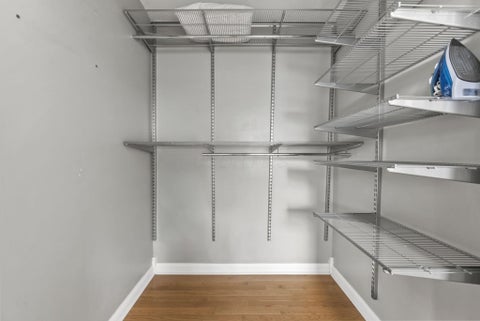 Tiny photo for 950 N 6th Street, Columbus, OH 43201 (MLS # 226027350)