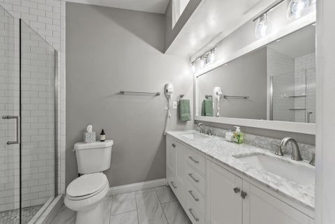 Tiny photo for 950 N 6th Street, Columbus, OH 43201 (MLS # 226027350)