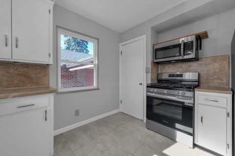 Tiny photo for 30 Demorest Road, Columbus, OH 43204 (MLS # 225041999)