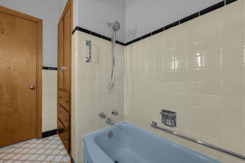 Tiny photo for 30 Demorest Road, Columbus, OH 43204 (MLS # 225041999)