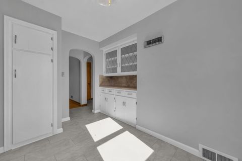 Tiny photo for 30 Demorest Road, Columbus, OH 43204 (MLS # 225041999)