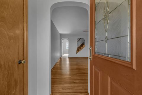 Tiny photo for 30 Demorest Road, Columbus, OH 43204 (MLS # 225041999)