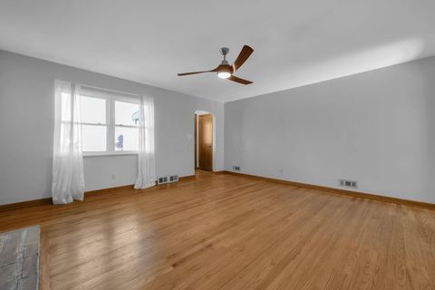 Tiny photo for 30 Demorest Road, Columbus, OH 43204 (MLS # 225041999)