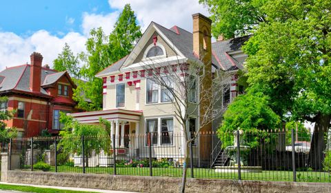 Photo of 1298 Bryden Road, Columbus, OH 43205 (MLS # 226014303)