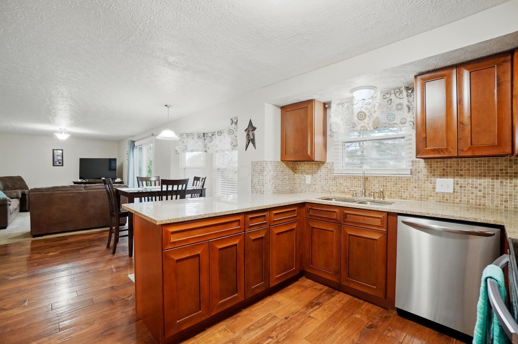 7254 Sunfoil Court, Reynoldsburg, Ohio image 10