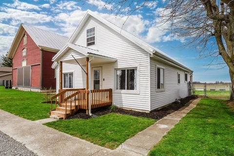 Photo of 124 W North Street, Vanlue, OH 45890 (MLS # 226009420)