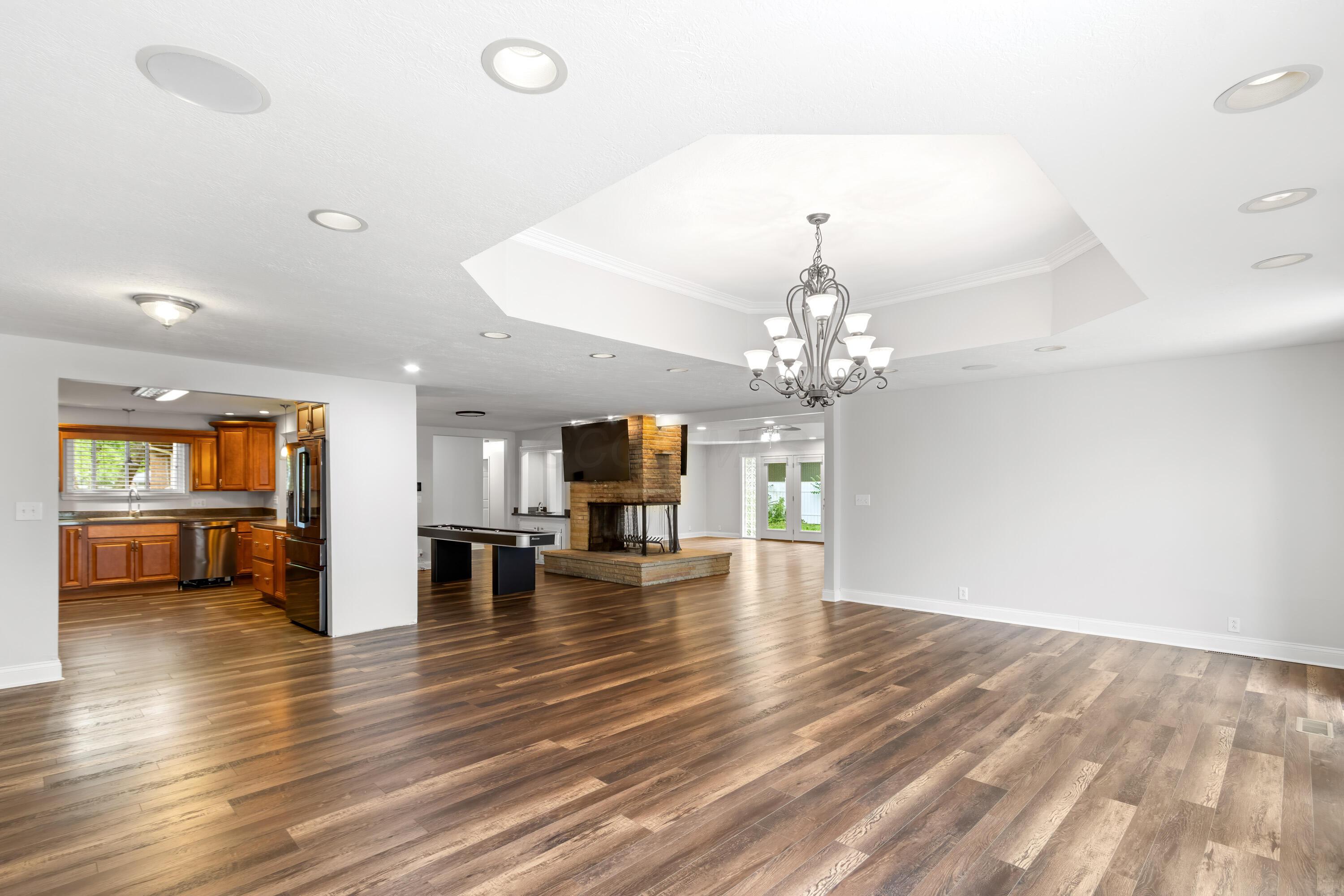 Columbus, Ohio 43230, United States, 4 Bedrooms Bedrooms, ,3 BathroomsBathrooms,Residential,Contingent,135241