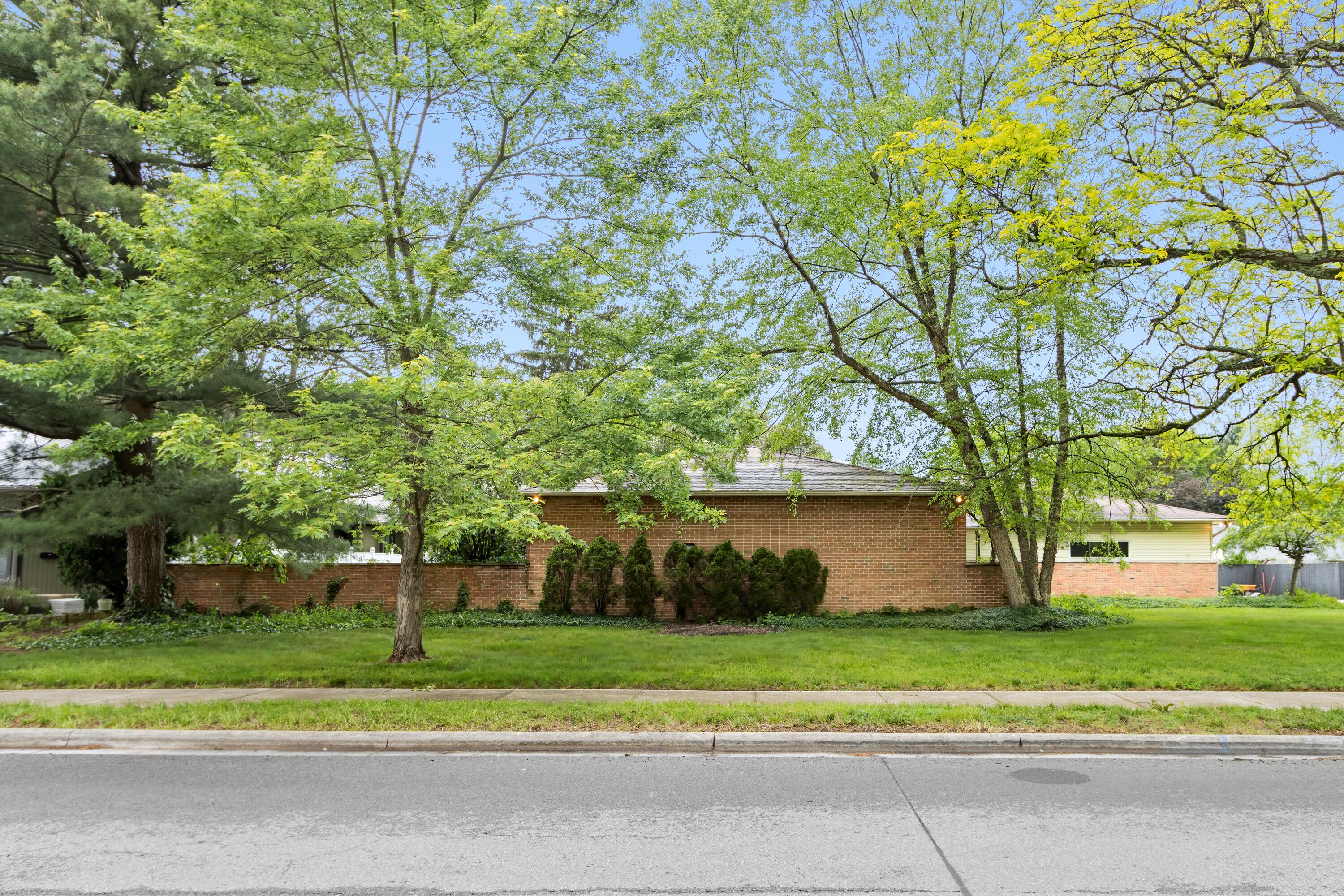 Columbus, Ohio 43230, United States, 4 Bedrooms Bedrooms, ,3 BathroomsBathrooms,Residential,Contingent,135241