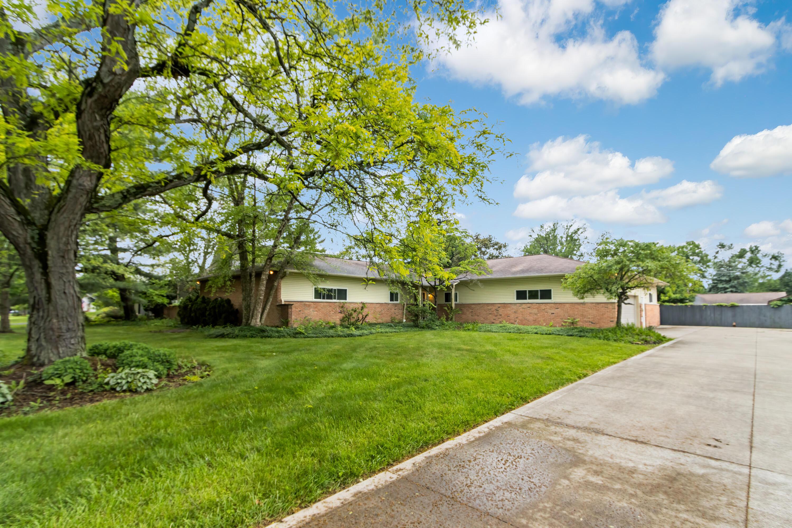 Columbus, Ohio 43230, United States, 4 Bedrooms Bedrooms, ,3 BathroomsBathrooms,Residential,Contingent,135241