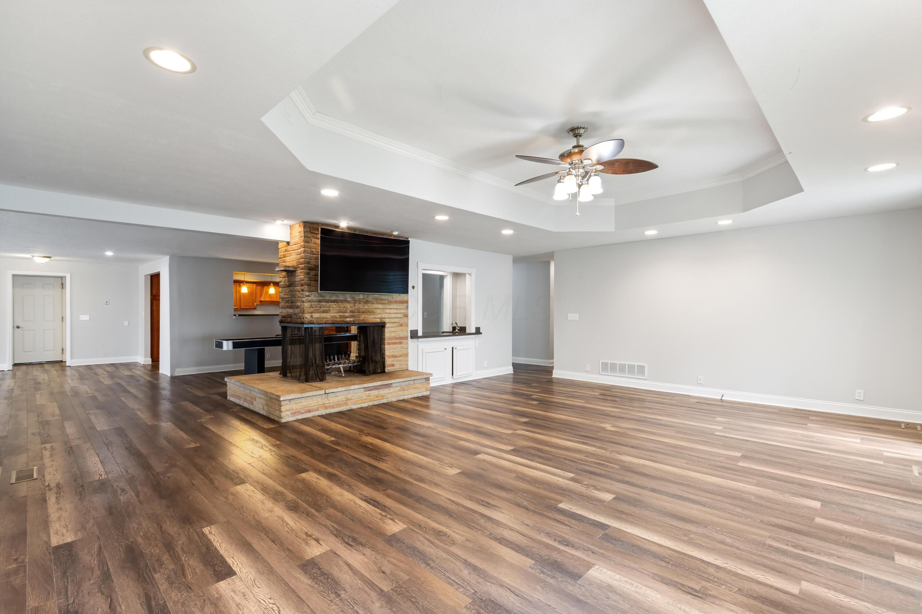 Columbus, Ohio 43230, United States, 4 Bedrooms Bedrooms, ,3 BathroomsBathrooms,Residential,Contingent,135241