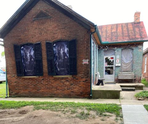 Photo of 369 E Main Street, Chillicothe, OH 45601 (MLS # 226026859)