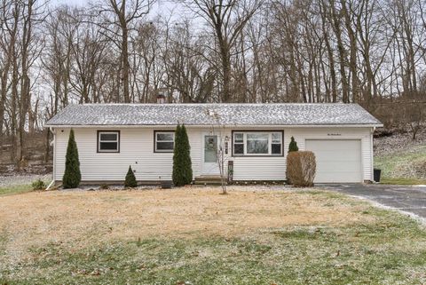 Photo of 597 Skyline Drive, Newark, OH 43055 (MLS # 225046001)