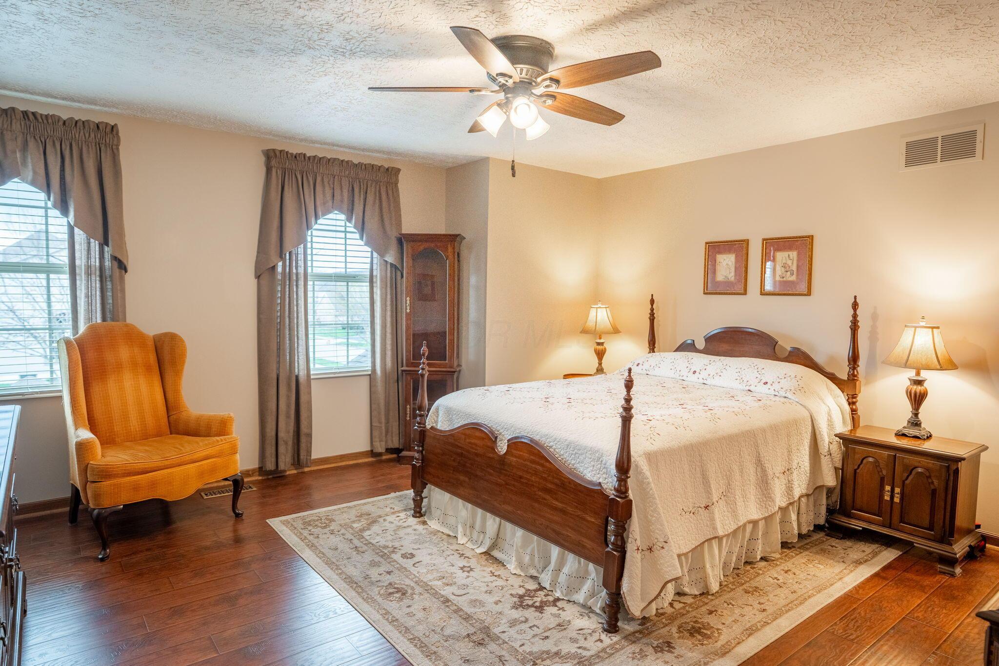 2977 Snowberry Lane, Hilliard, Ohio image 17