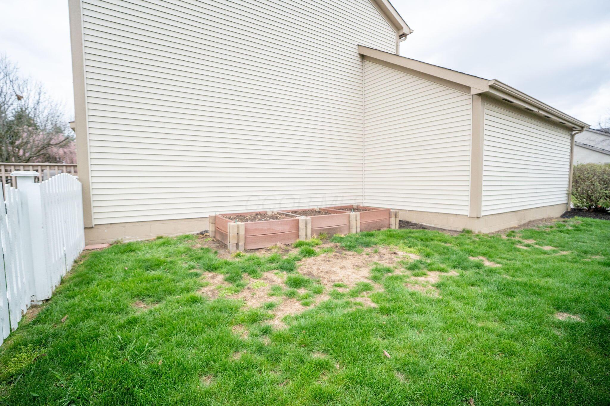 2977 Snowberry Lane, Hilliard, Ohio image 33
