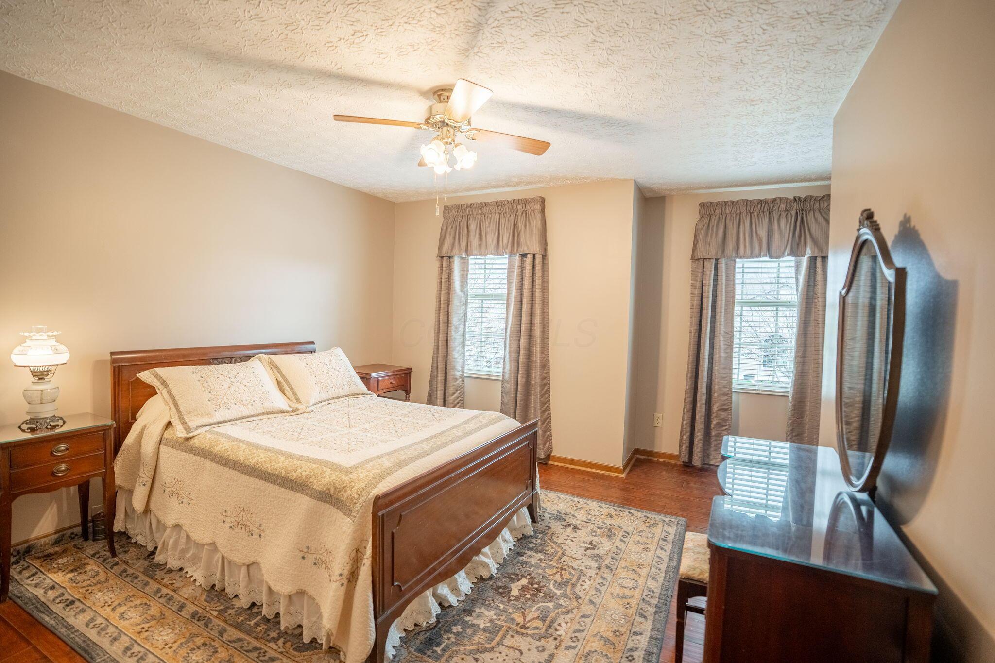 2977 Snowberry Lane, Hilliard, Ohio image 24