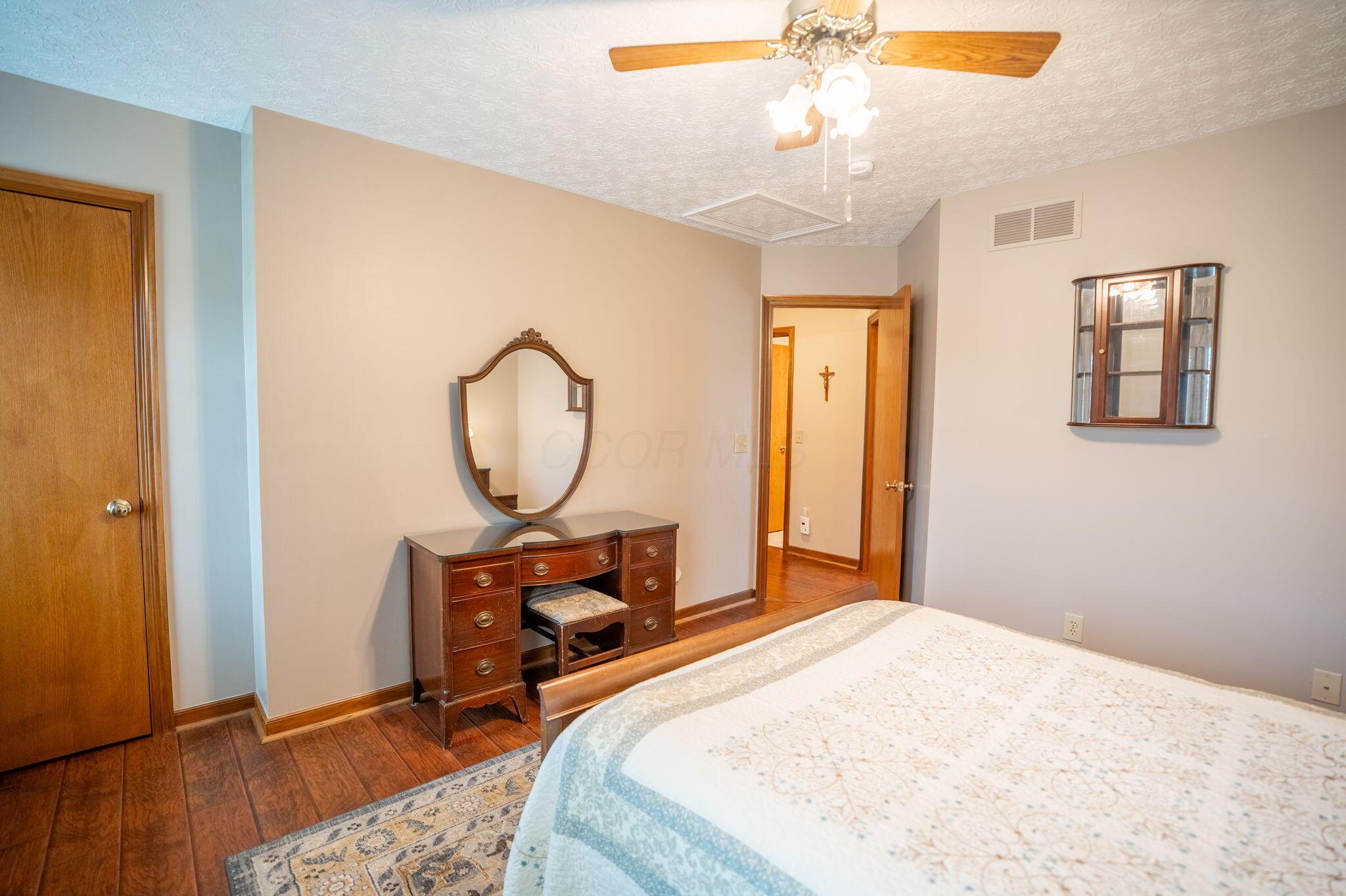 2977 Snowberry Lane, Hilliard, Ohio image 27