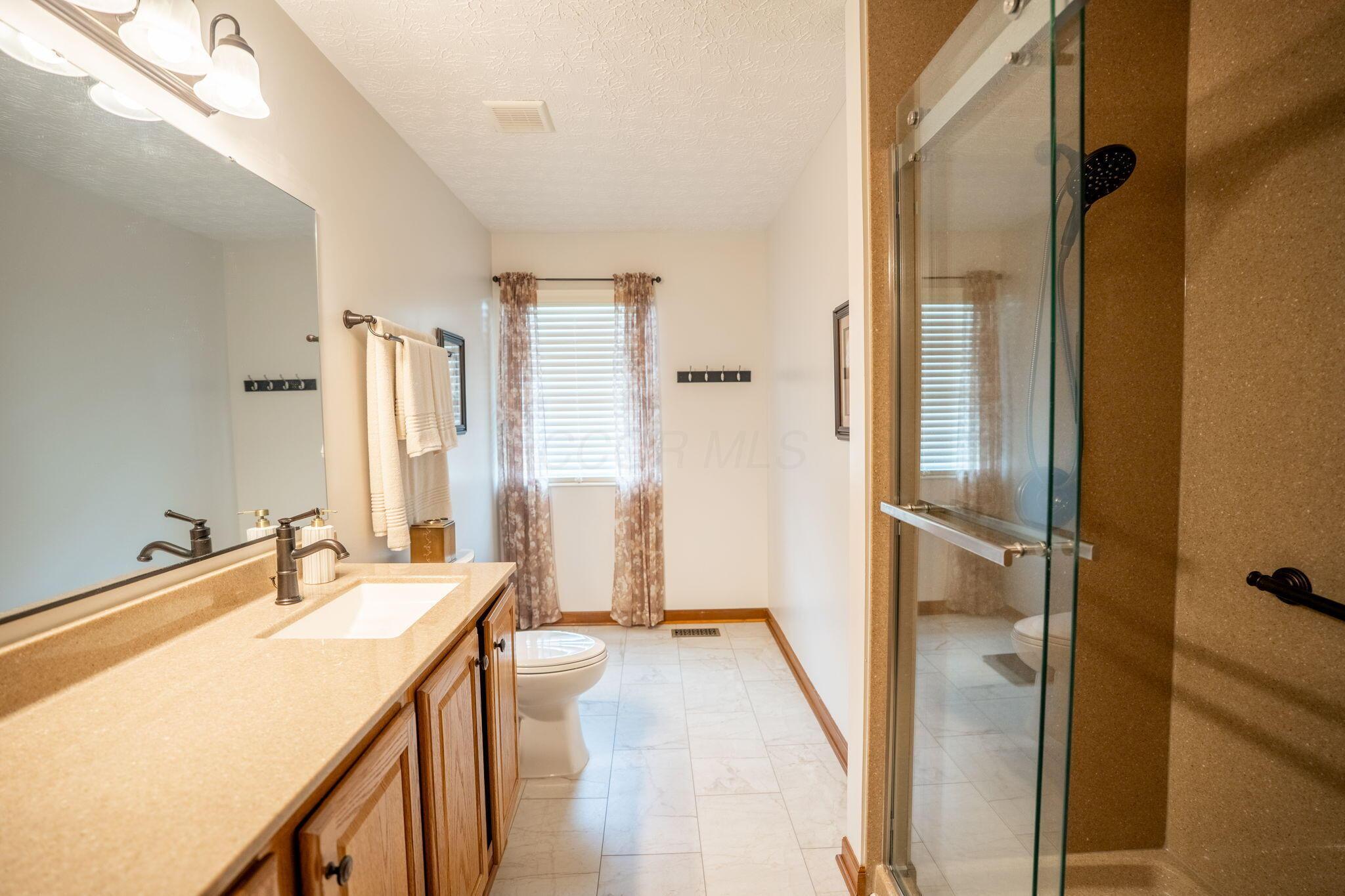 2977 Snowberry Lane, Hilliard, Ohio image 19