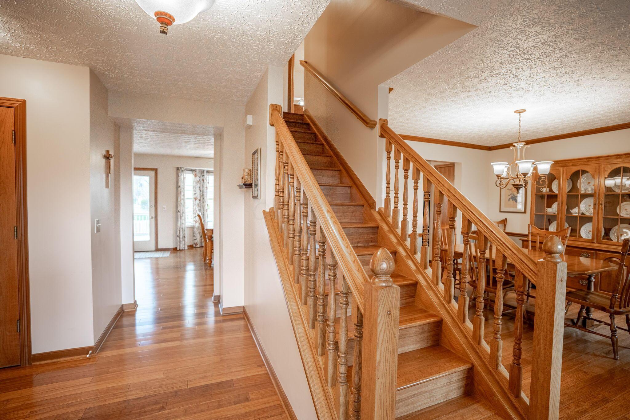 2977 Snowberry Lane, Hilliard, Ohio image 7